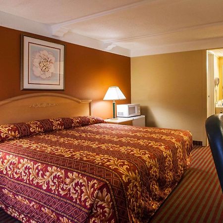 Relax Inn Saint Charles Exterior foto